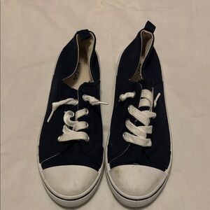 Liz Cole Navy Blue Canvas Sneakers with White Laces Womens Size 8.
